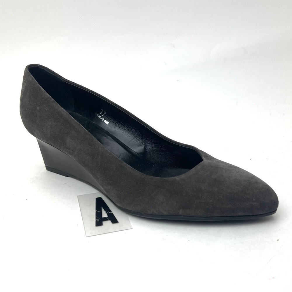 TOD'S Suede Wedge Pump sz 7